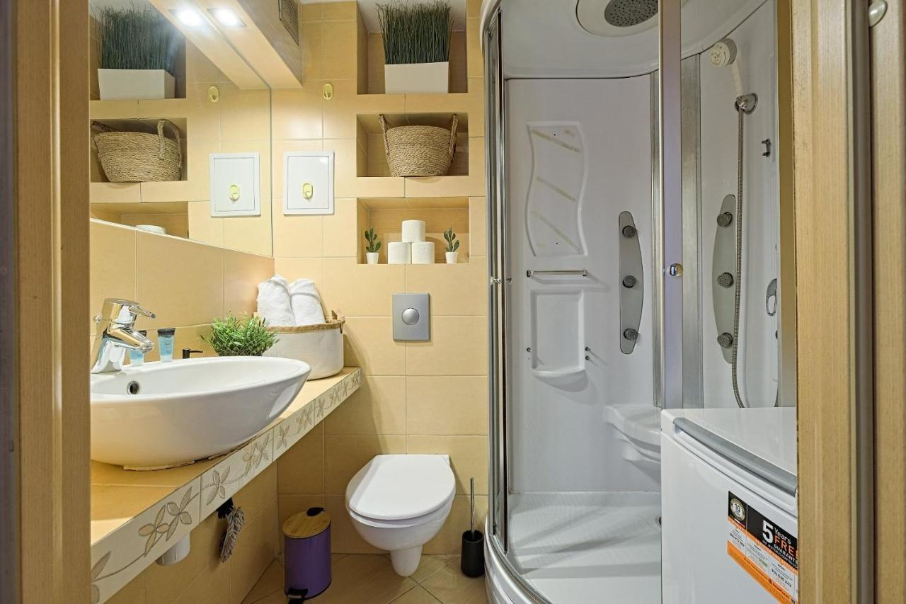 شقة 2Br Apt Balcony Tamka 17 Ac وارسو المظهر الخارجي الصورة